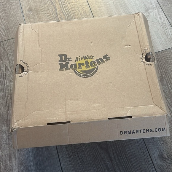 Dr. Martens Quad Retro Boots - Picture 7 of 8